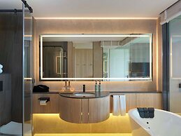La Green Hotel & Residence