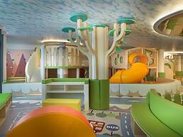 La Green Hotel & Residence