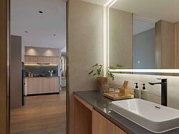 La Green Hotel & Residence