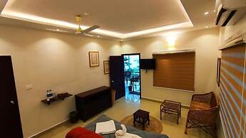 Pura Vida Varkala