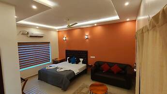 Pura Vida Varkala