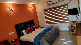 Pura Vida Varkala
