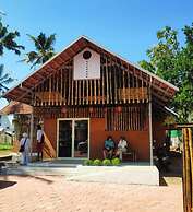 Pura Vida Varkala