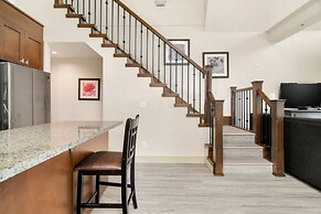 Scenic 3BR Penthouse Suite