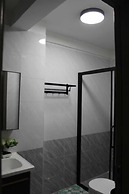 Lux Suites Royal Studio Apartments