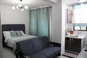 Lux Suites Royal Studio Apartments