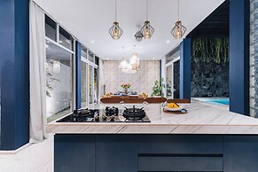 Omah Bleue Villa