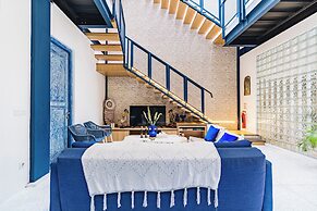 Omah Bleue Villa