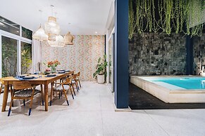 Omah Bleue Villa