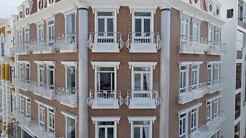 Paris Hotel