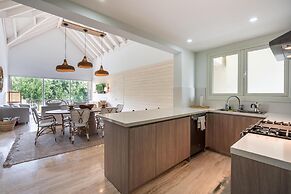 Cozy 2-br apt With Balcony in Portillo - Terrenas