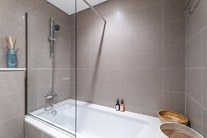 Nasma Holiday Homes - Burj Royale