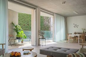 Carlotta Apartments