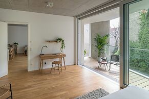 Carlotta Apartments