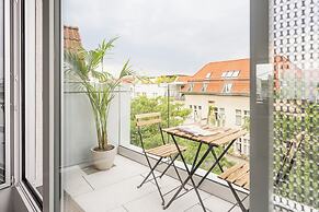 Carlotta Apartments