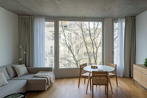 Carlotta Apartments