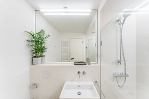 Carlotta Apartments