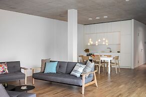 Carlotta Apartments