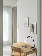Carlotta Apartments