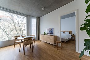 Carlotta Apartments