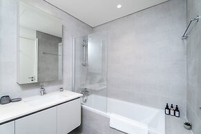 Nasma Holiday Homes - Breeze at Creek Beach