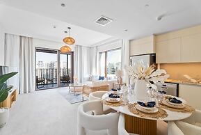 Nasma Holiday Homes - Breeze at Creek Beach