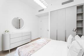 Nasma Holiday Homes - Breeze at Creek Beach