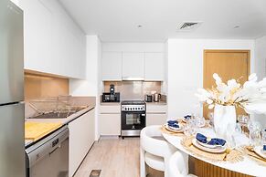 Nasma Holiday Homes - Breeze at Creek Beach