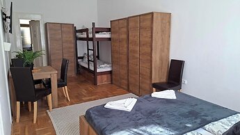 BlackSheep Budapest Smart Rooms