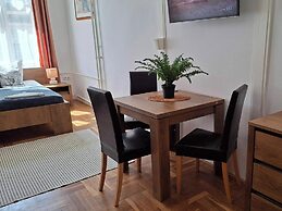 BlackSheep Budapest Smart Rooms