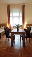 BlackSheep Budapest Smart Rooms