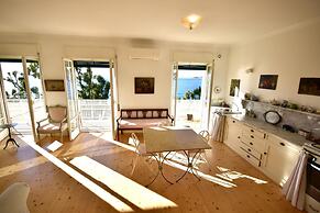 Panorama Apt in Ospedaletti by Wonderful Italy