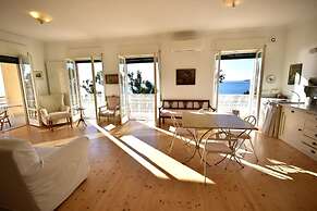 Panorama Apt in Ospedaletti by Wonderful Italy