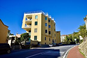 Panorama Apt in Ospedaletti by Wonderful Italy