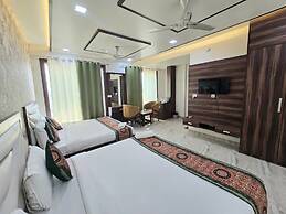 The Crown Hotel