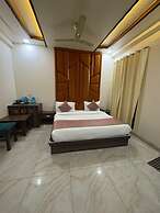 The Crown Hotel