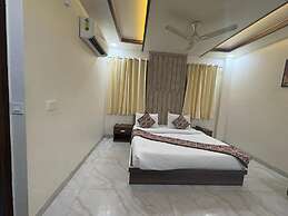 The Crown Hotel