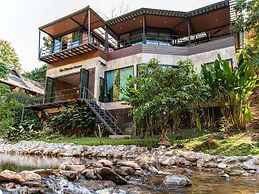 The Stream House at Mae Kampong