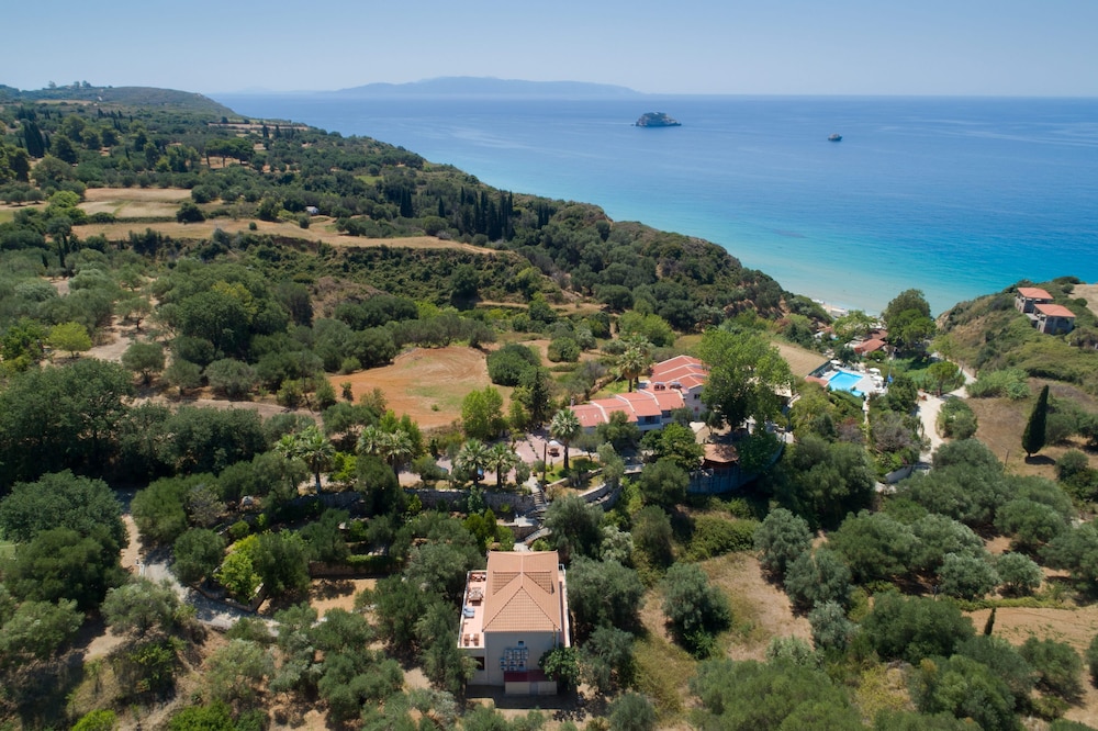 Costa Avithos
