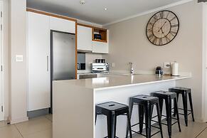 Sandton Smart Apartment Seventeen