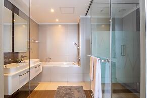 Sandton Smart Apartment Seventeen