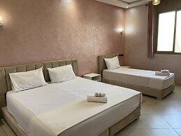 IGHIZ INN Resort
