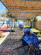 IGHIZ INN Resort