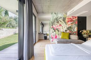 Oleeva Garda Living Adults Only
