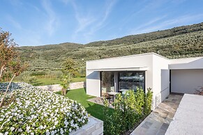 Oleeva Garda Living Adults Only