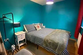 City Apartment - Sleeps 4 & Free Parking