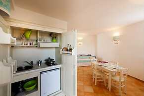 Residence with pool in Vignola Mare
