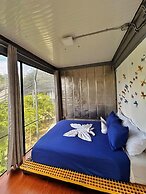 Pupa House