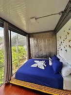 Pupa House