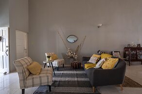 Rustic Raspuru